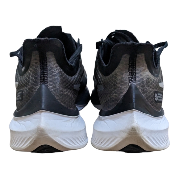 Nike Zoom Gravity running sneakers EUC Women's 8 black white lightweight current - Picture 2 of 10